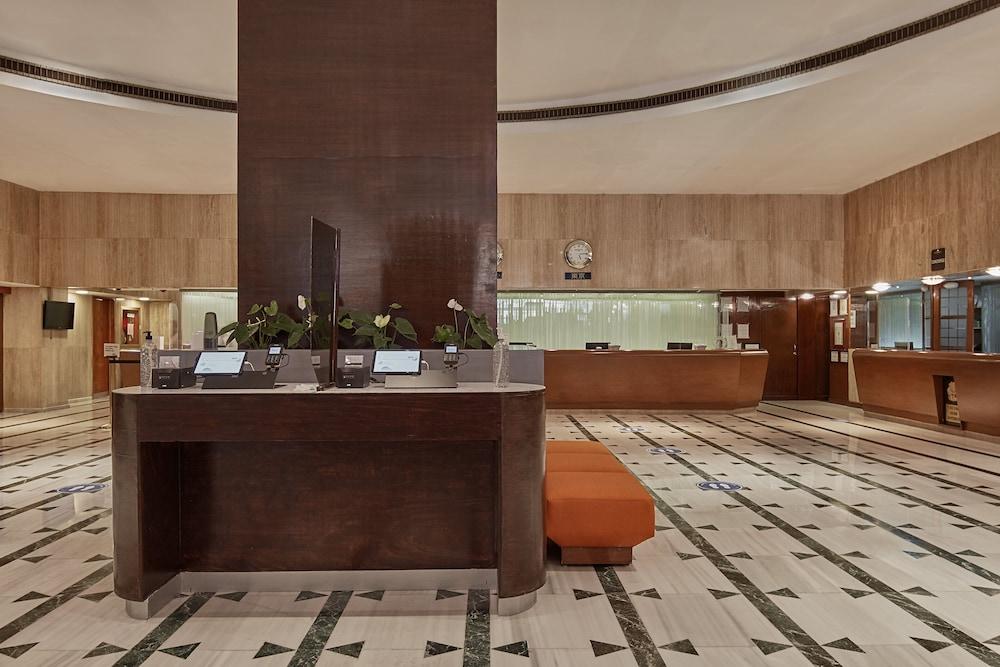Fiesta Americana Mexico Toreo Esterno foto The lobby of the hotel