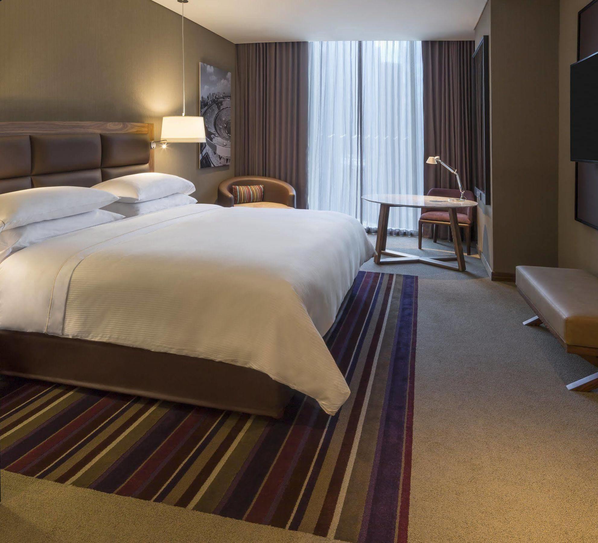 Fiesta Americana Mexico Toreo Esterno foto A guest room at the hotel